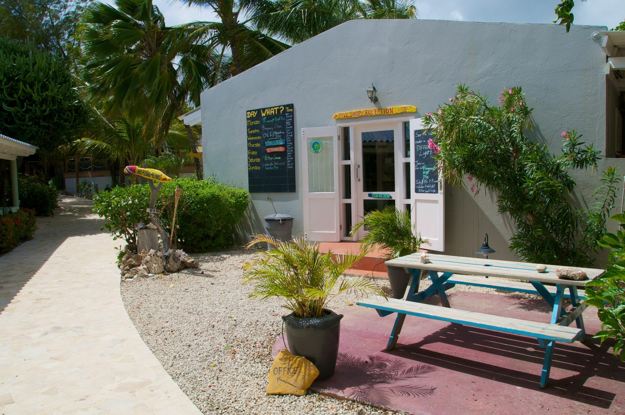 Caribbean Club Bonaire Aparthotel ภายนอก รูปภาพ